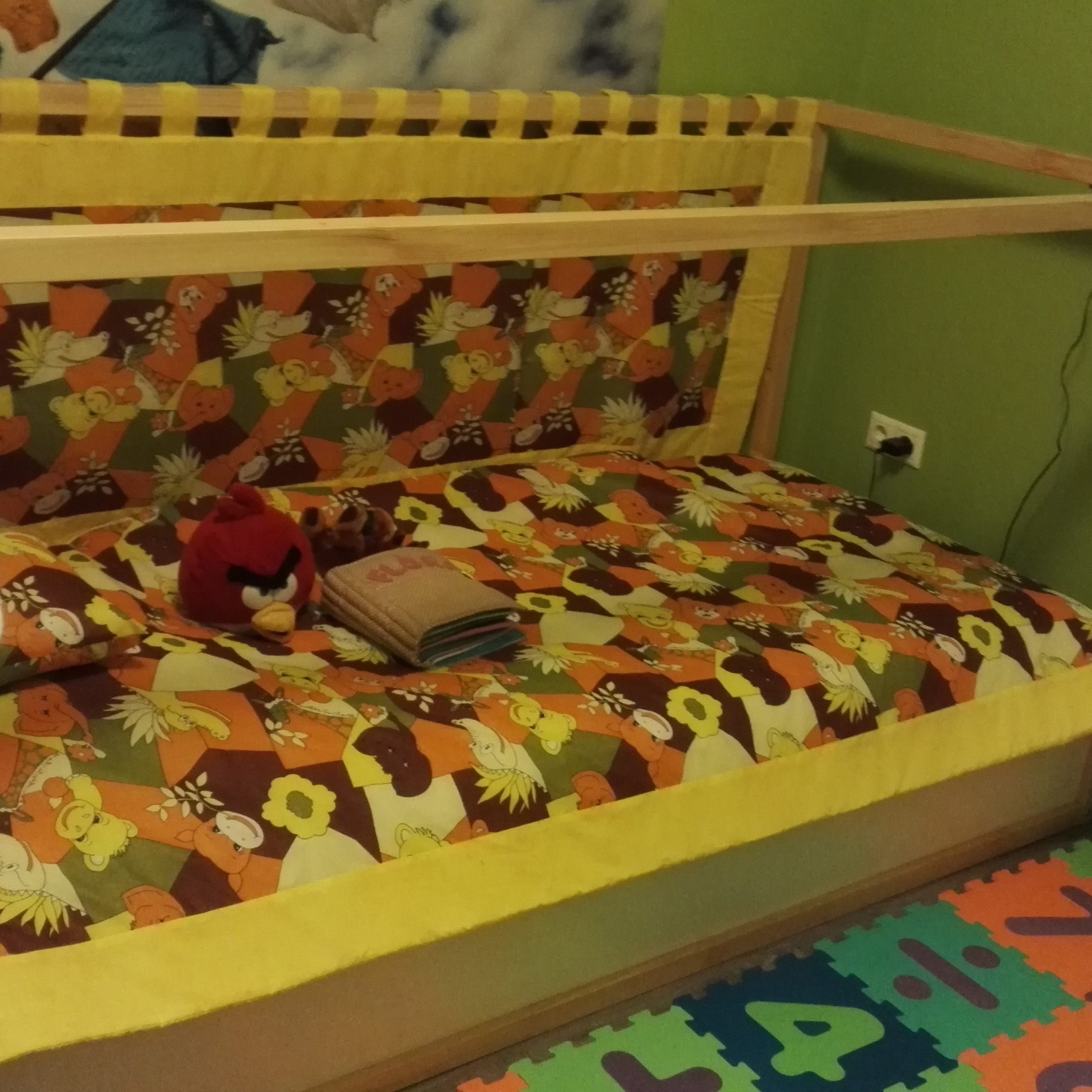 falvédő ágytakaróval